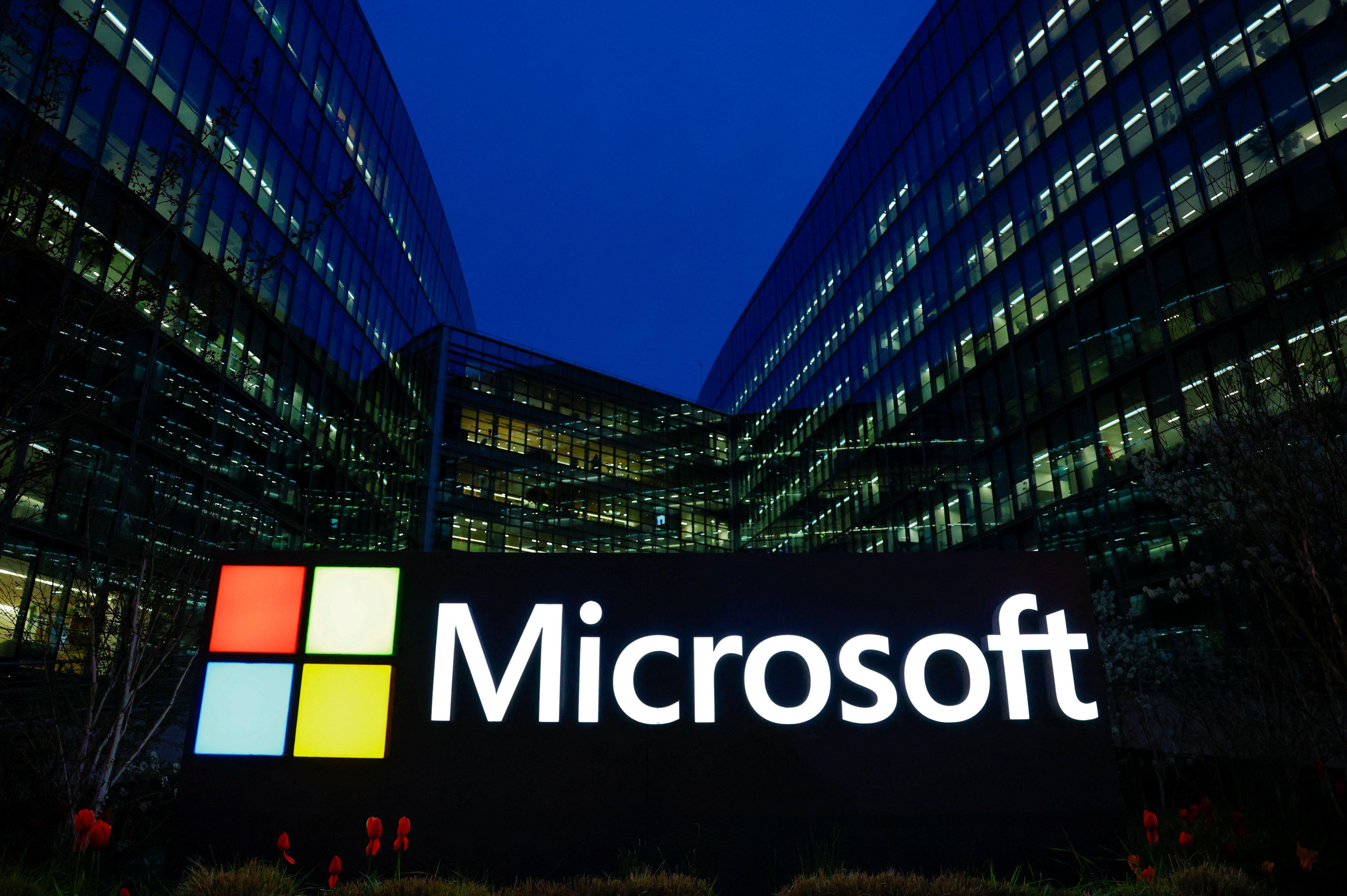 Microsofts Strategic Shift: Evaluating the Implications of Bitcoin Investment